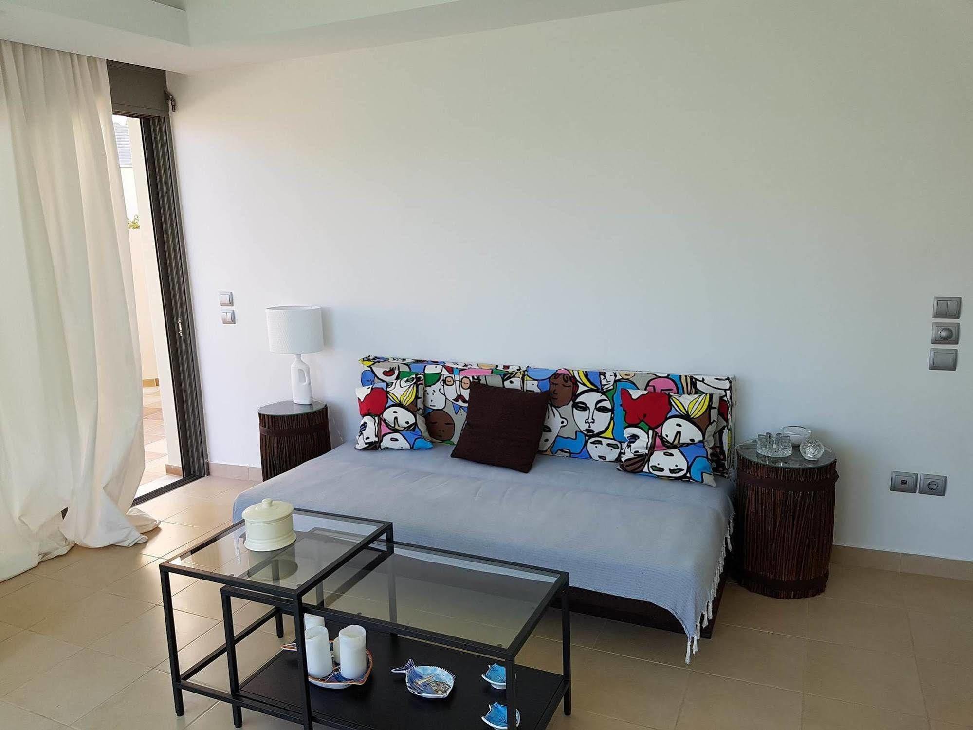 شقة Rvg Rania House With Pool بورتو خيلي المظهر الخارجي الصورة